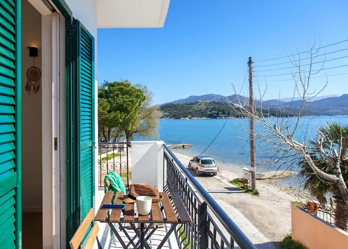 Waterfront Apartament *