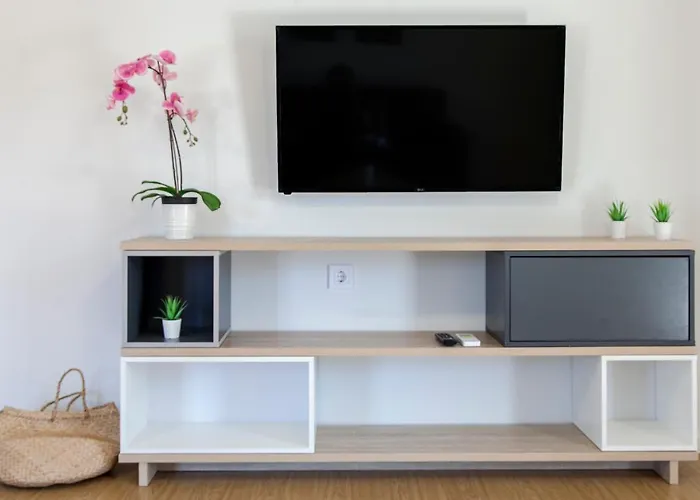 Waterfront Apartament *